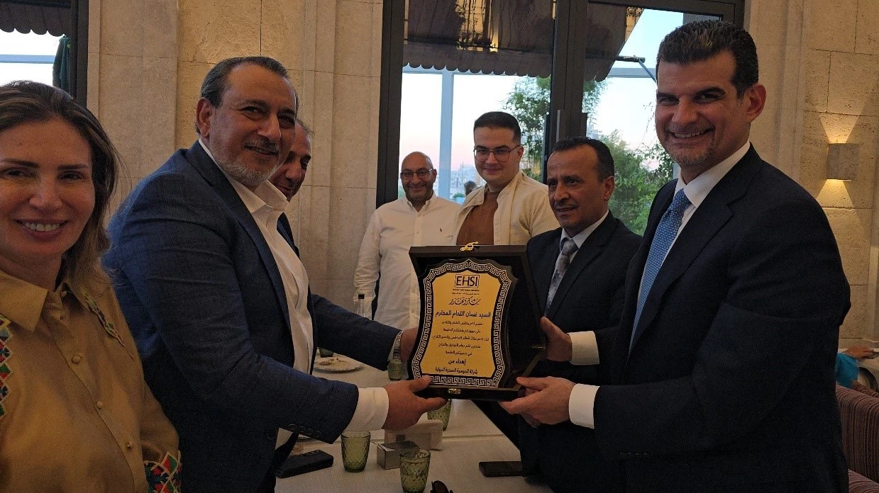 الحوسبة الصحية الدولية تكرم غسان اللحام تقديرا لمسيرته المهنية