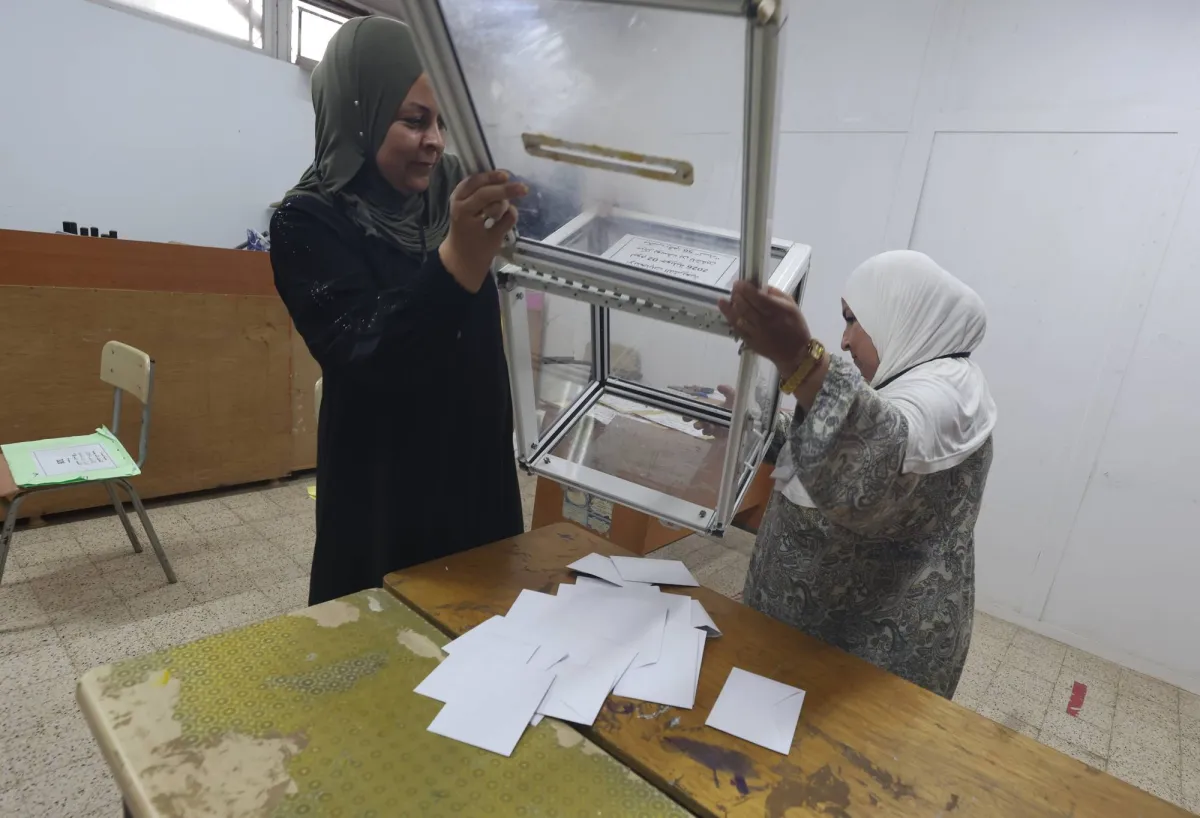 نسبة المشاركة في الانتخابات التشريعية الجزائرية تسجل تراجعا تاريخيا