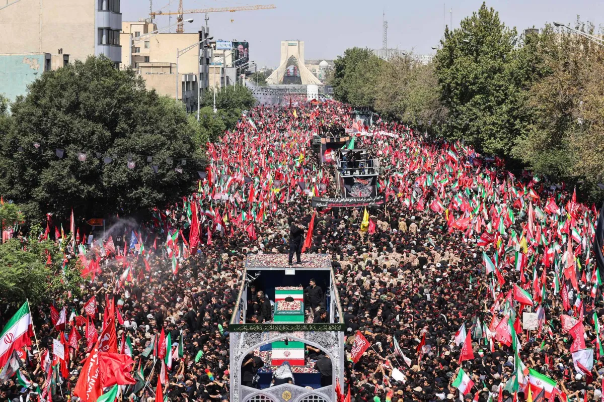 موكب تشييع خامنئي يجوب طهران وسط هتافات تطالب بالثأر من ترمب