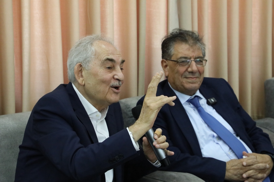 الدرادكة يستعرض مشاريع