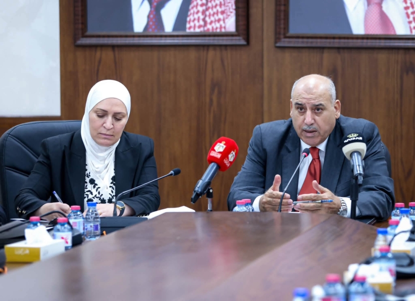 القاضي يترأس اجتماعاً لمكتب تنفيذي النواب