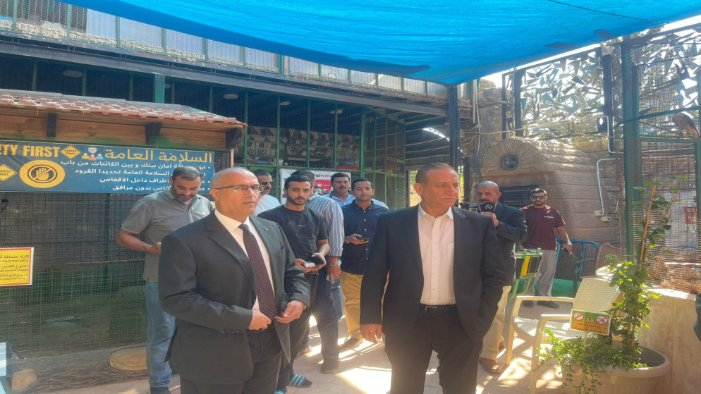 وزير الزراعة يوضح اسباب اغلاق مزرعة السوسنة السوداء