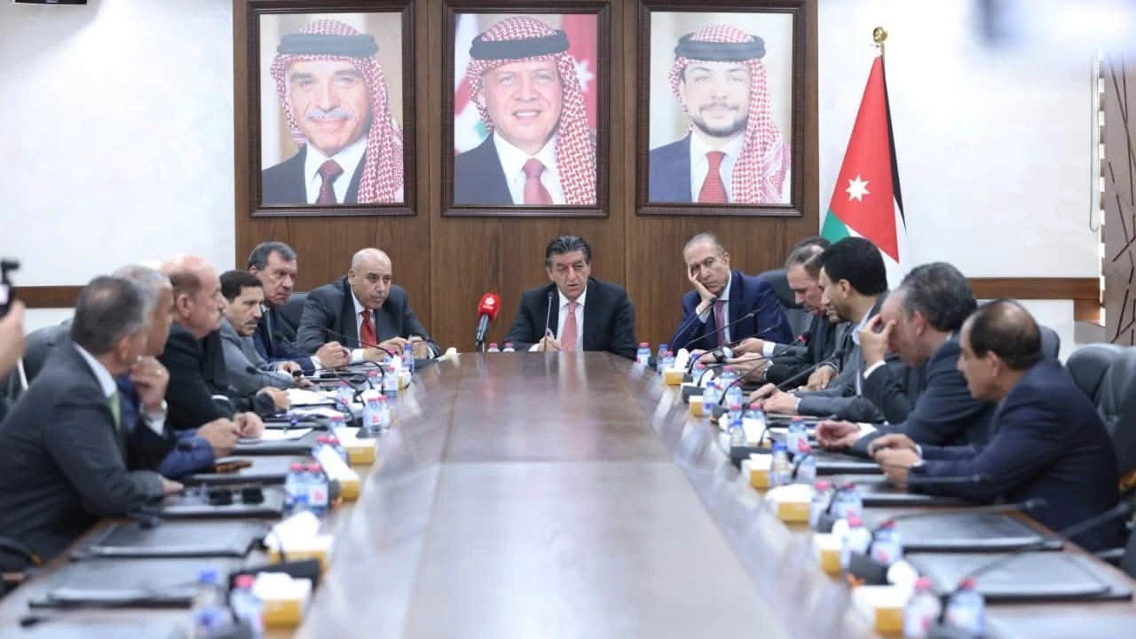 رئيس مجلس النواب يشدد على تعزيز دور الكتل البرلمانية
