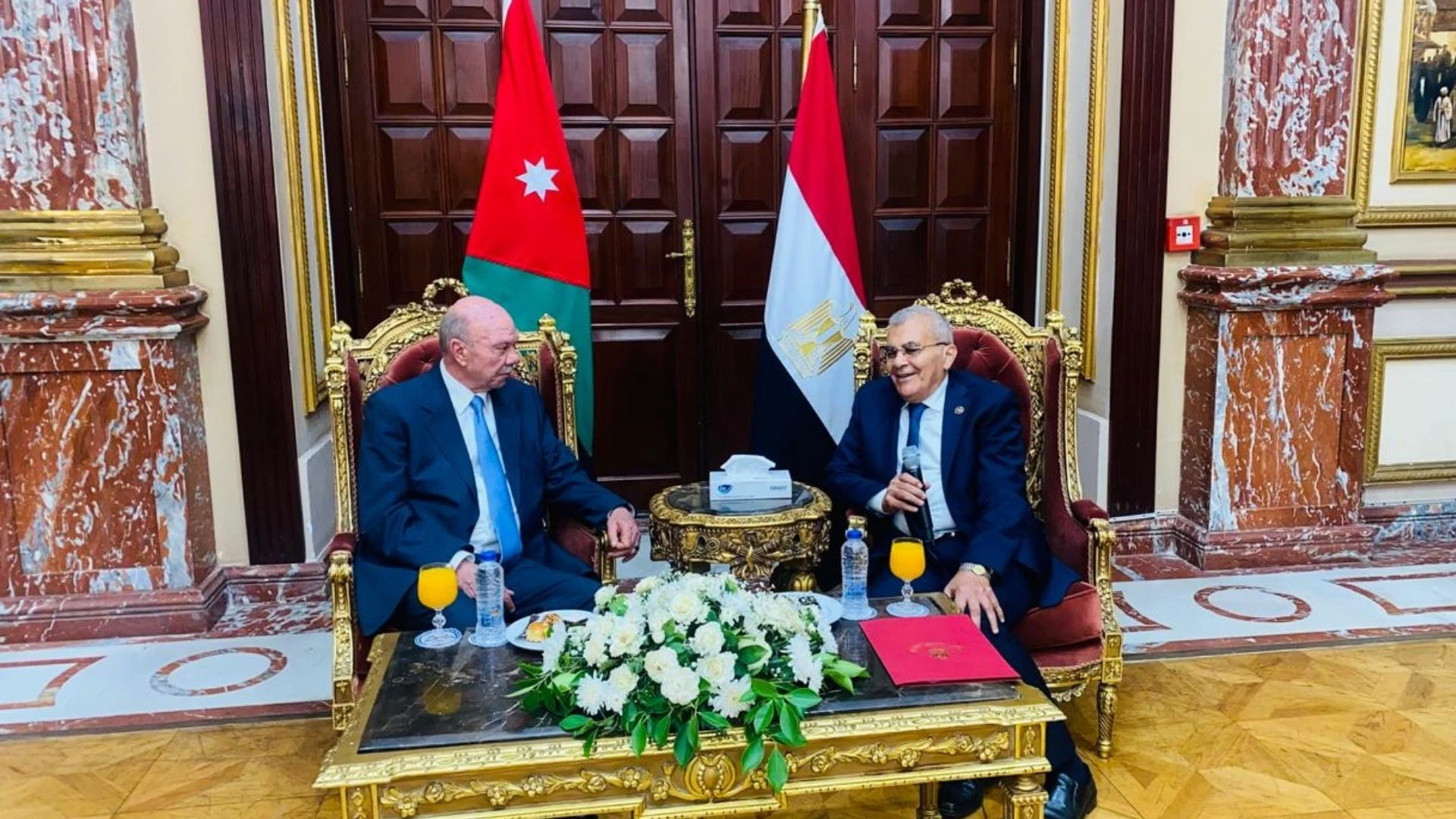 رئيس مجلس الاعيان يبحث مع نظيره المصري تعزيز العلاقات الثنائية