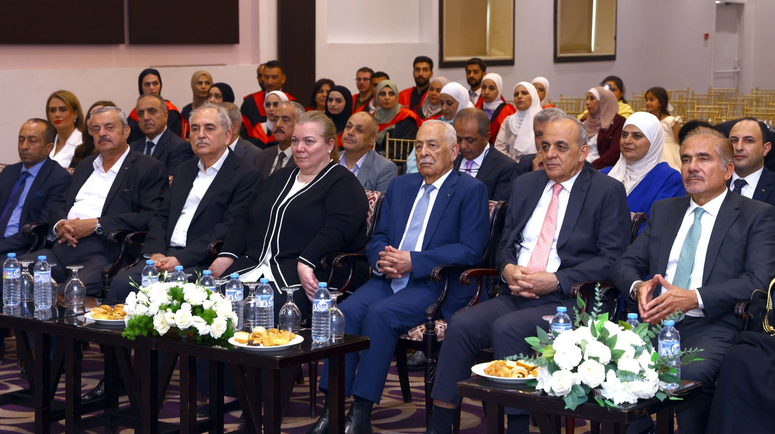 العيسوي يرعى حفل تخريج كوكبة من الادلاء السياحيين في الكرك