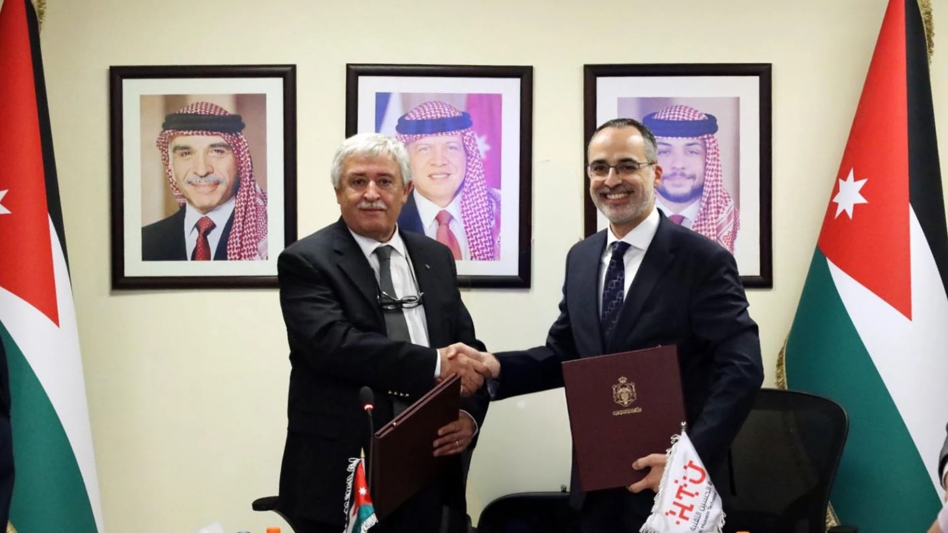تعاون تقني بين النقل وجامعة الحسين لتطوير المستودع الوطني لبيانات النقل