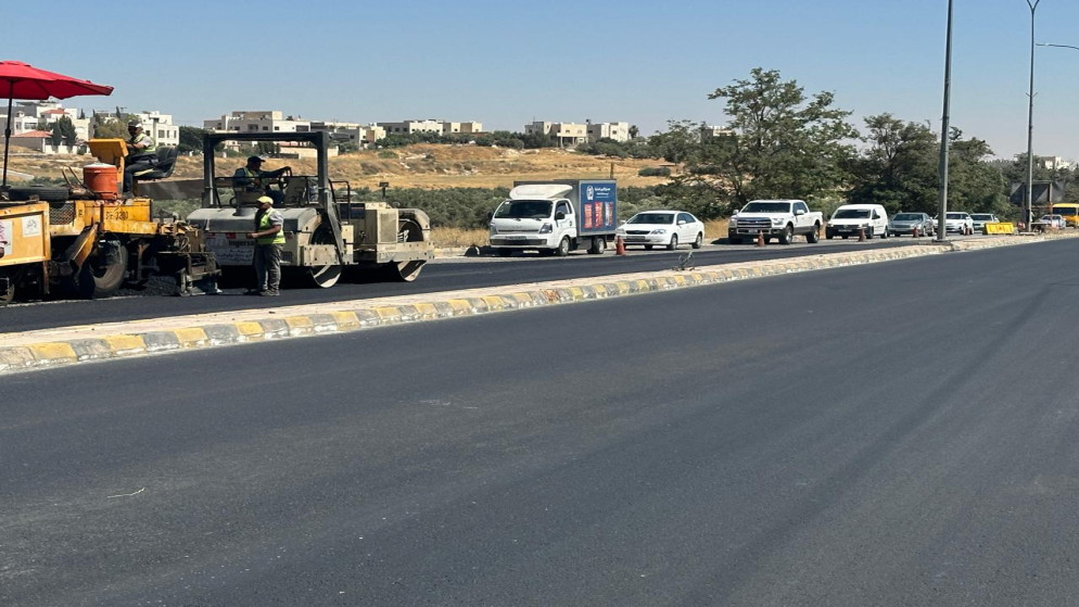 وزير الاشغال يوجه بتسريع صيانة طريق مادبا الغربي لتعزيز السلامة المرورية