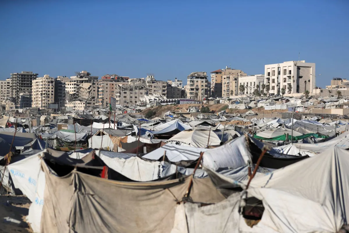 مقتل اسرة فلسطينية كاملة في غارة اسرائيلية على غزة