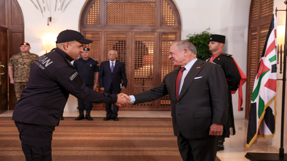 الملك يشيد بجهود فريق البحث والانقاذ الاردني الدولي بعد عودته من فنزويلا