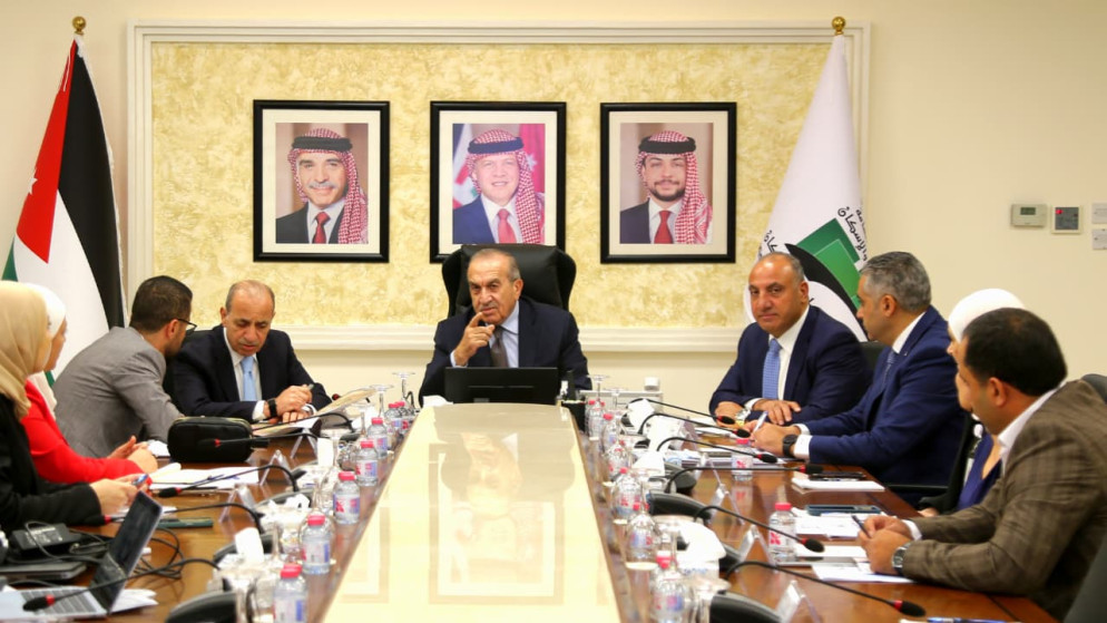 مواقف اركن وتنقل الذكية لتعزيز النقل العام في عمان