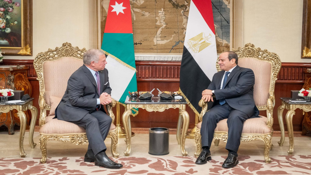 الملك والسيسي يبحثان مستجدات المنطقة وضرورة تعزيز التهدئة
