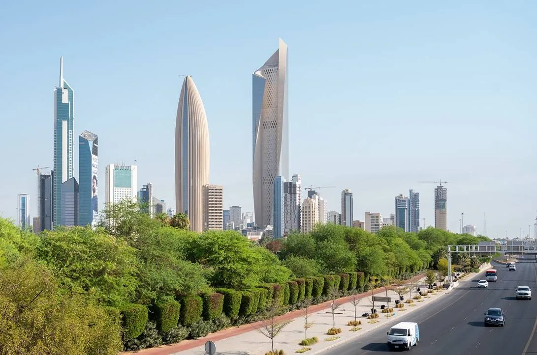 هجوم ايراني يستهدف منشاة حكومية واليات في جزيرة بوبيان الكويتية