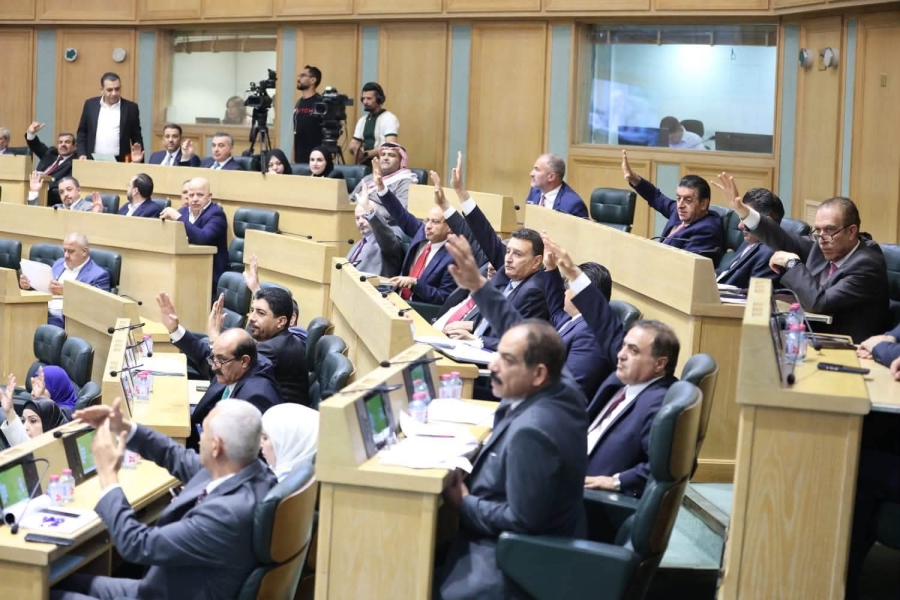 مجلس النواب بالإجماع، بما فيهم نواب حزب الأمة، يصوت على رفع نسبة التعويض في الاستملاك إلى 20% بدلاً من 10%