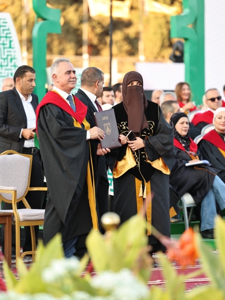 505 من الخرّيجين والخرّيجات من كلّيّة العلوم في الجامعة الأردنيّة، ومسيرةُ تميّزٍ تتجدّد مع فوج الهواشم