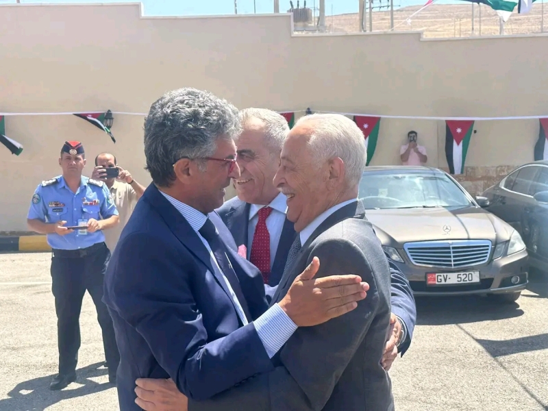 العيسوي في البترا أمس 
