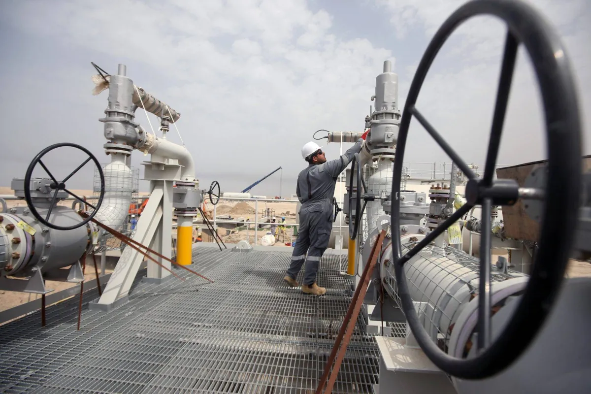 العراق يكشف عن خطط استراتيجية لتطوير قطاع النفط وتوسيع الصادرات