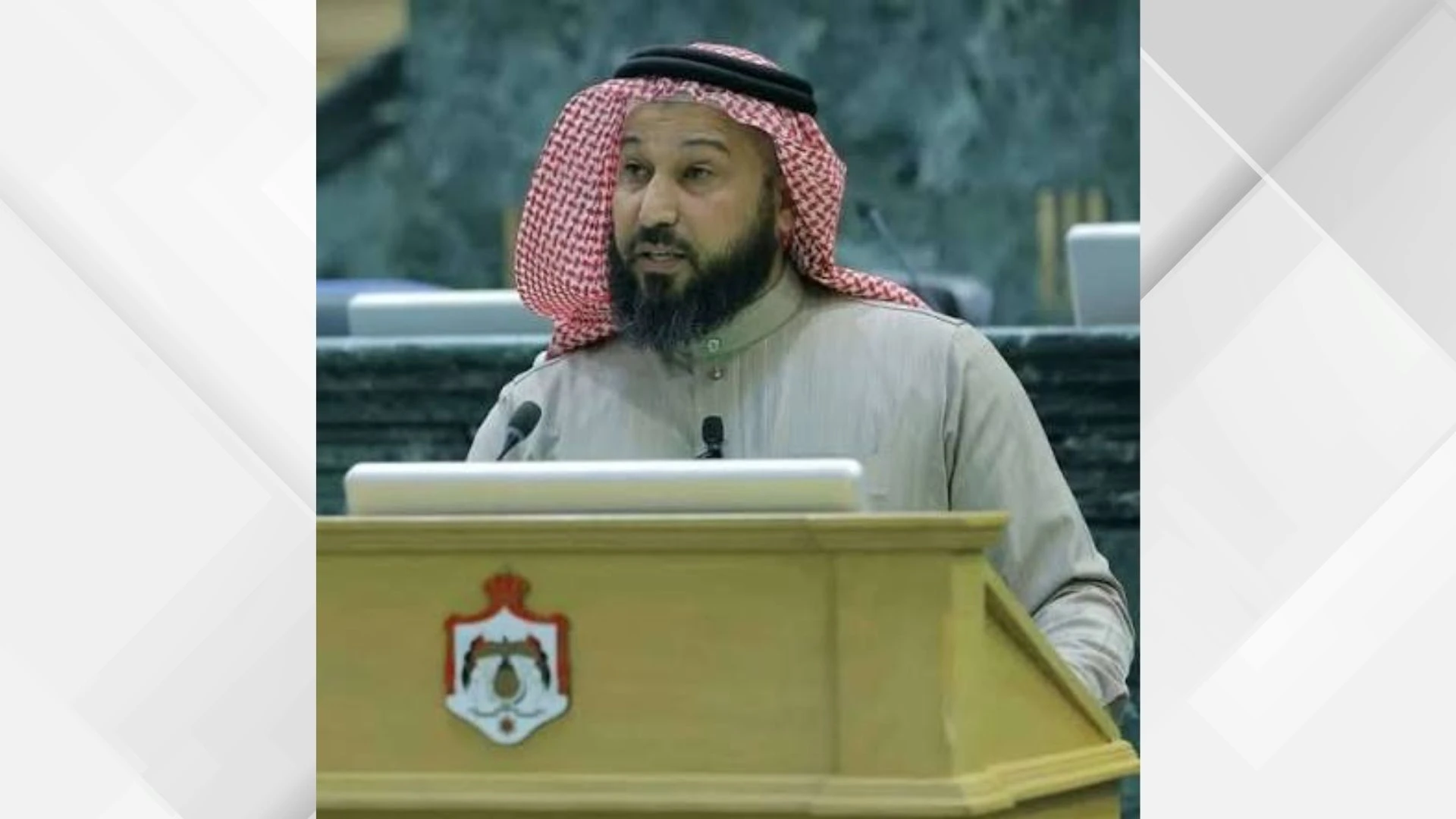التربية النيابية تحسم الجدل حول حظر بيع الابحاث العلمية ورسائل الماجستير