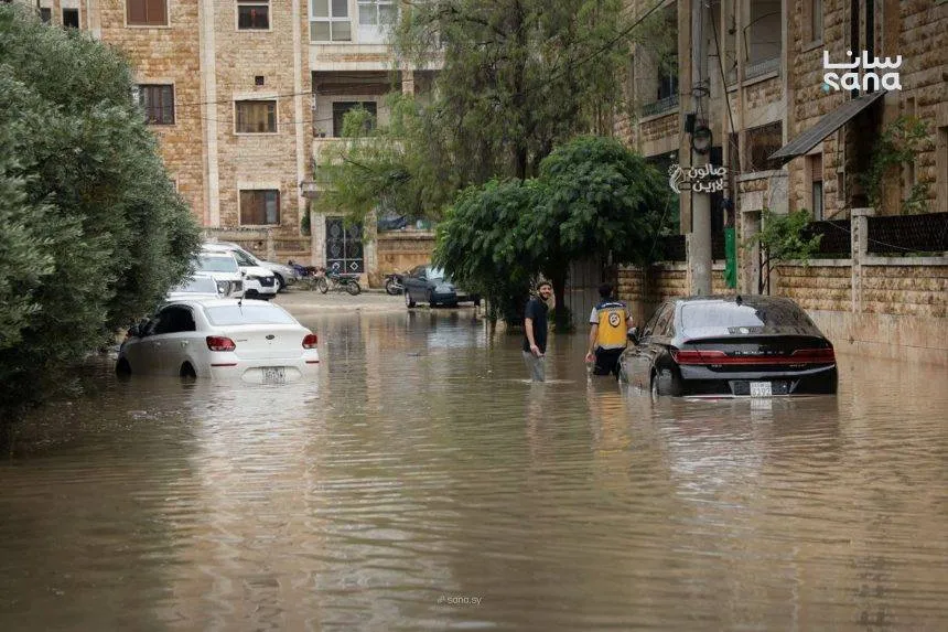استنفار في سوريا لمواجهة فيضانات الفرات وامطار الصيف المفاجئة
