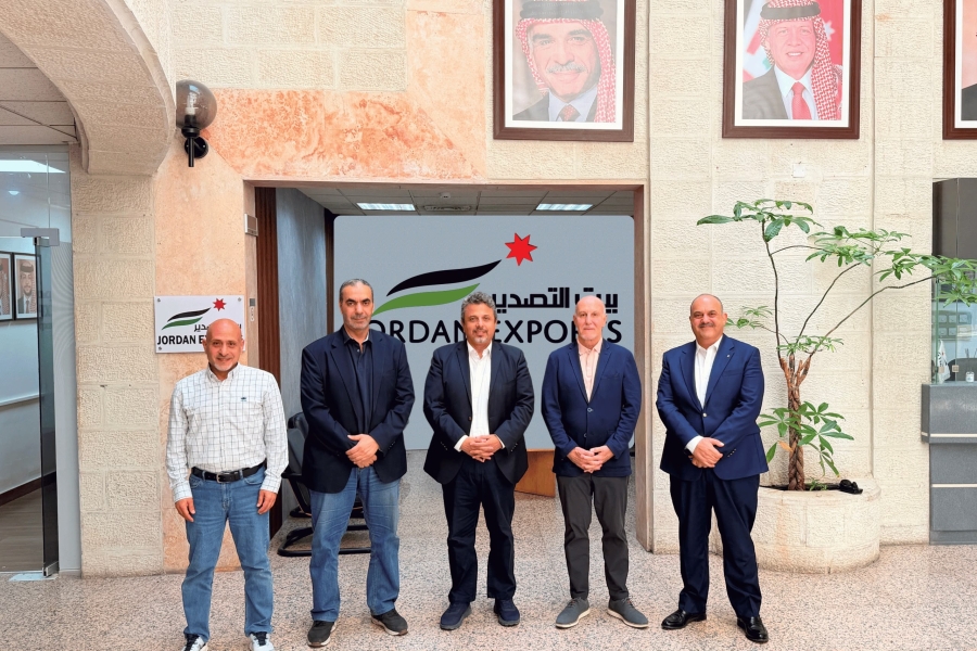 سفير المملكة الأردنية الهاشمية لدى المملكة المتحدة يزور شركة بيت التصدير الأردنية لبحث فرص التعاون وتعزيز الصادرات الوطنية
