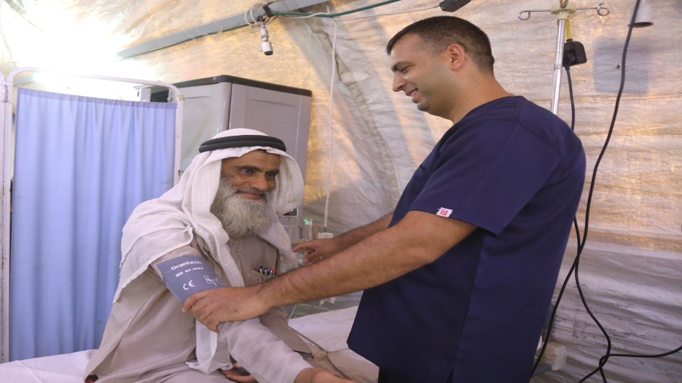 المستشفى الميداني الاردني جنوب غزة 11 يباشر تقديم خدماته الطبية