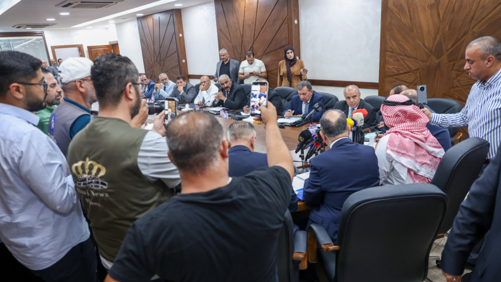 وزارة التربية تلغي شرط نسبة 30 بالمئة لتوزيع طلبة الصف الثاني عشر
