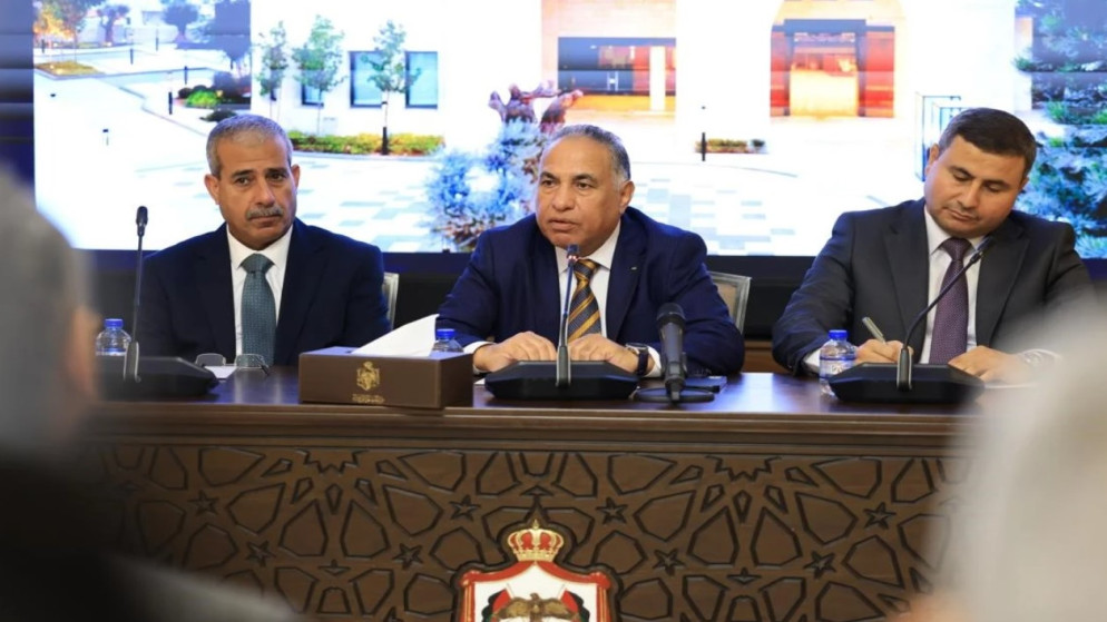وزير الدولة للشؤون القانونية يبحث تطوير اليات اتخاذ القرار في المؤسسات الحكومية