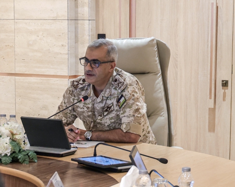اللواء الركن الحراسيس يتلقى التهاني بمناسبة الثقة الملكية السامية بتعيينه رئيساً لهيئة الأركان المشتركة