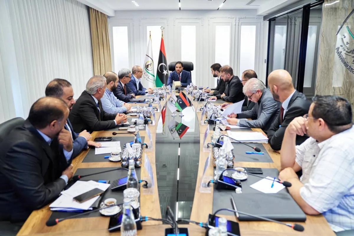 الرقابة الادارية في ليبيا تتوعد المخالفين وتتحرك لاحتواء ازمتي الوقود والكهرباء