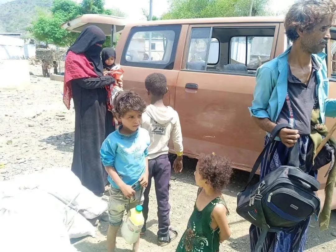 موجات نزوح واسعة في تعز والحديدة جراء تصعيد الحوثيين