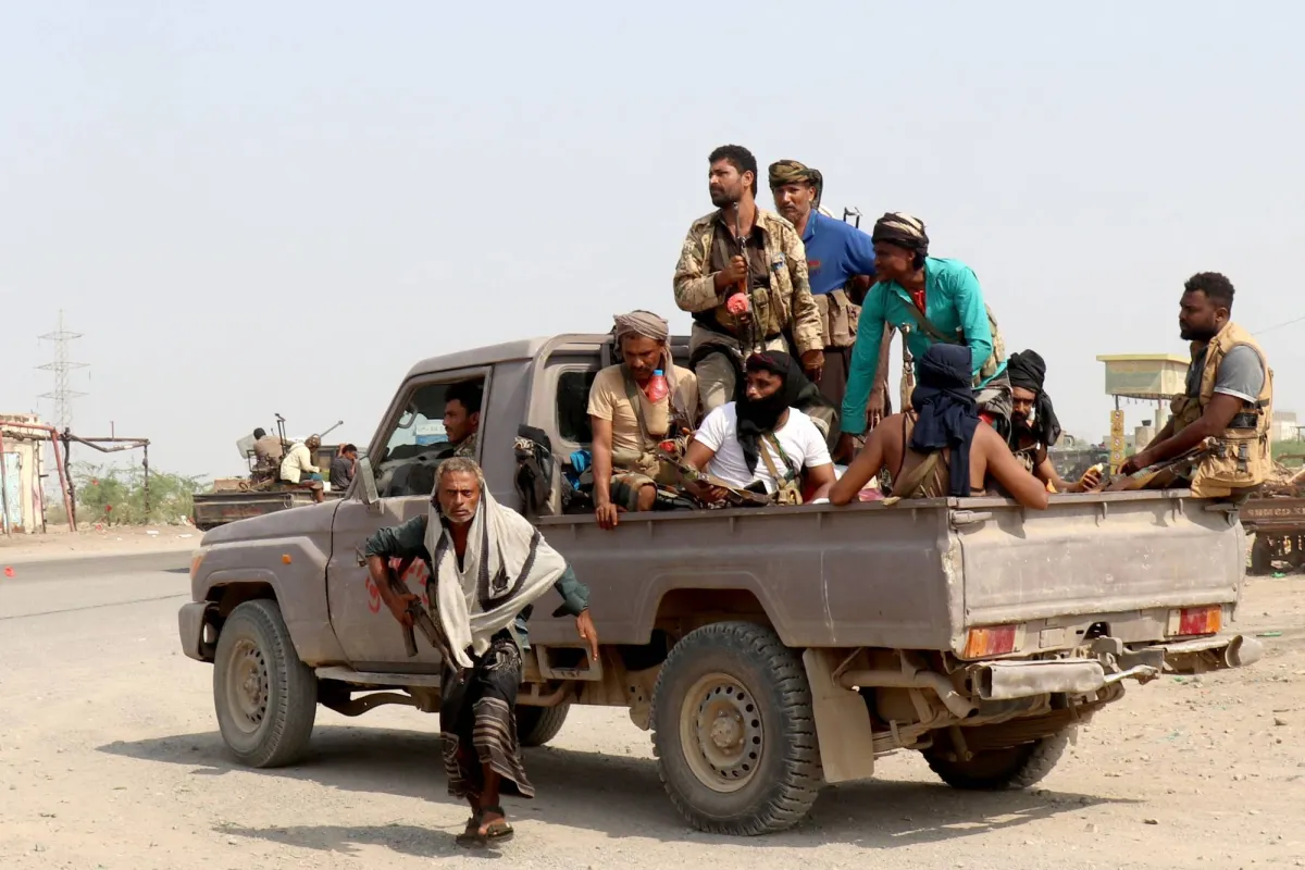 الجيش اليمني يلاحق الحوثيين في الحديدة بعد تصعيد ميداني مستمر