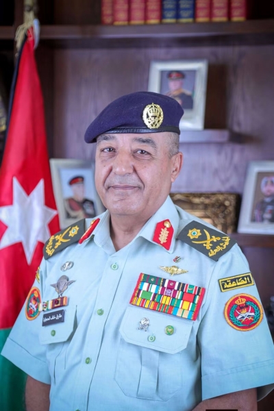 اللواء طارق الحجايا يختتم مسيرة عسكرية امتدت أربعين عاماً