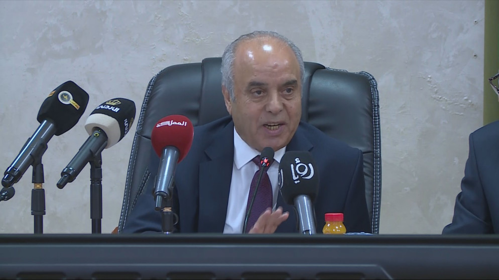 وزير التربية يحسم الجدل حول نظام الثانوية العامة والامتحان التوجيهي