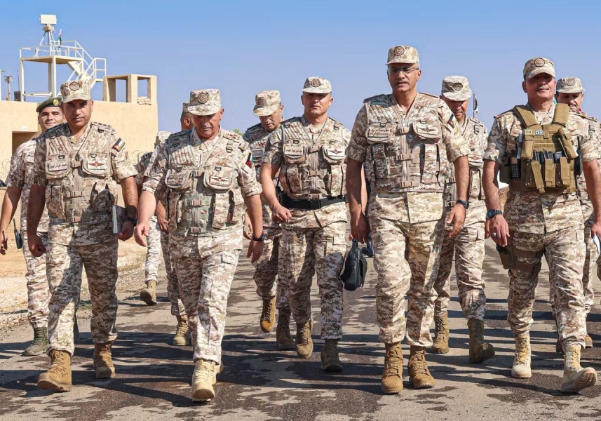 الباشا الحراسيس في اول زيارة له للحدود الشمالية