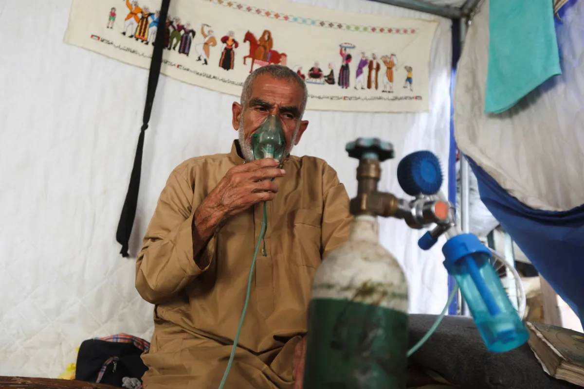 ازمة الوقود في غزة تهدد حياة المرضى وتثقل كاهل السكان