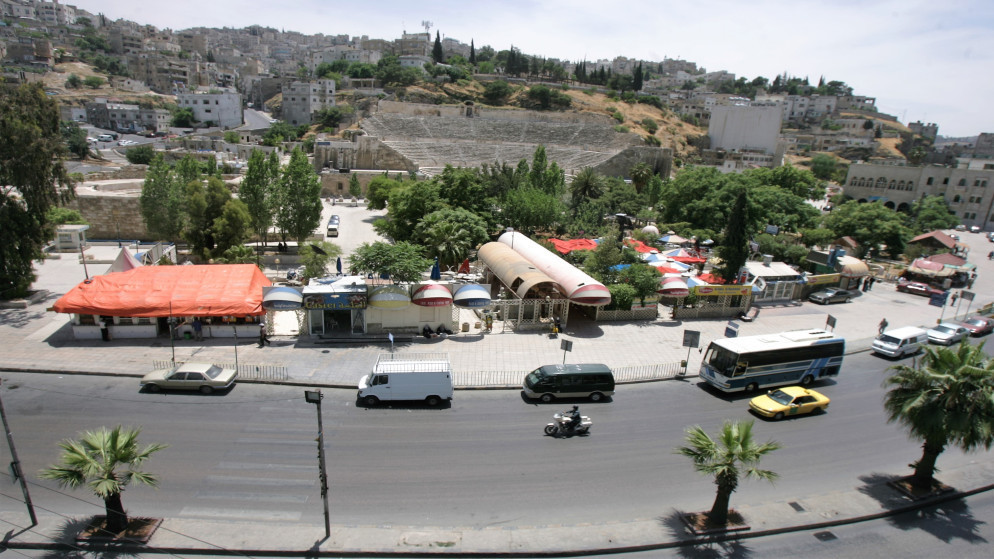 امانة عمان تبدا ازالة عوائق الاشجار لضمان سلامة المشاة