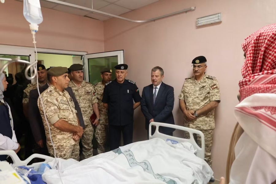 الحراسيس و حاتوقاي والمعايطة يزورون ويعزون