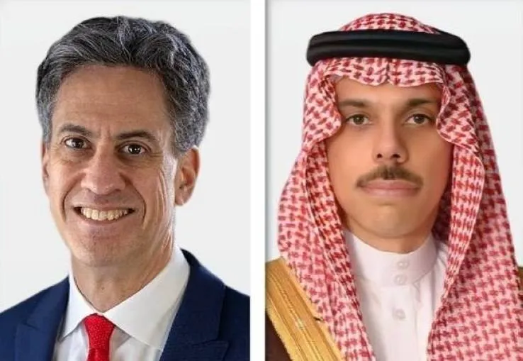السعودية وبريطانيا تبحثان تعزيز امن الممرات المائية