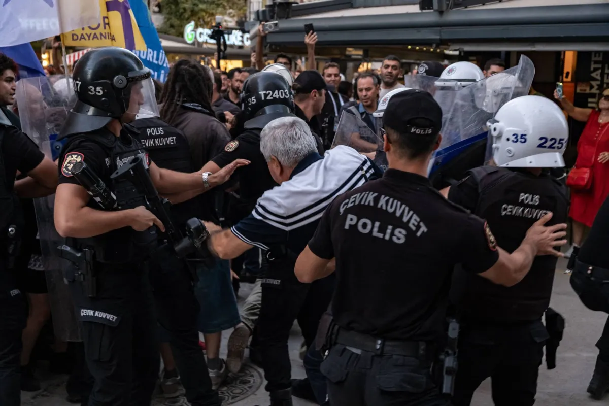 مقتل 3 اشخاص في حادث اطلاق نار بمنطقة الفاتح في اسطنبول