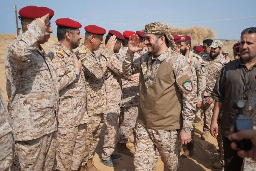 الجيش اليمني يرفع جاهزيته القتالية لاستعادة المبادرة في تعز وحجة