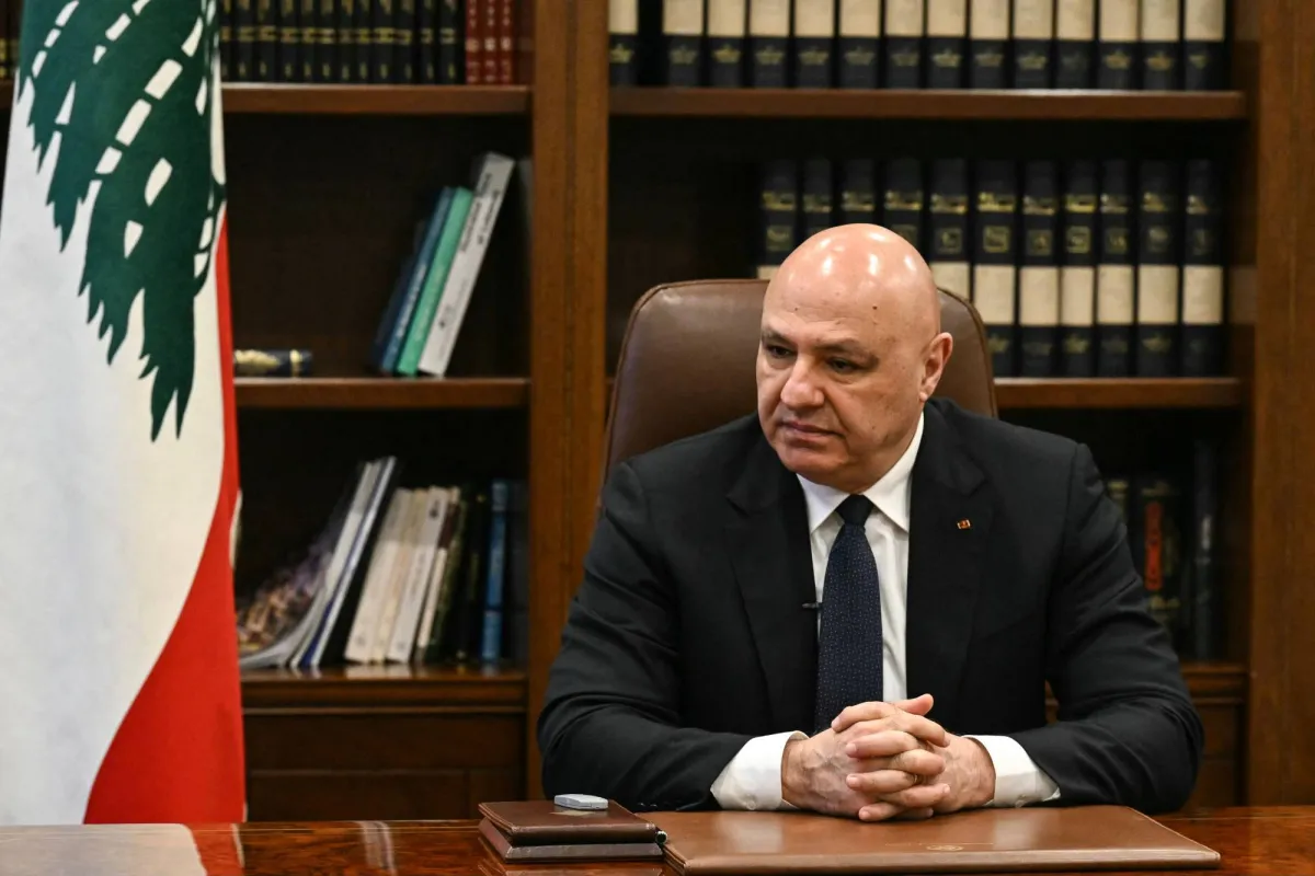 الرئيس اللبناني يؤكد ضرورة دعم الجيش لاستعادة قرار السلم والحرب