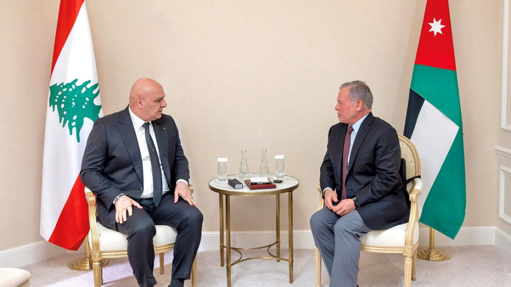 الملك يؤكد دعم الاردن للبنان خلال لقاء في باريس