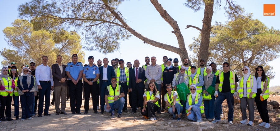 Orange Jordan and the Ministry of Environment Organize Volunteer Cleanup Activity on World Cleanup Day at Wasfi Al Tal Forest