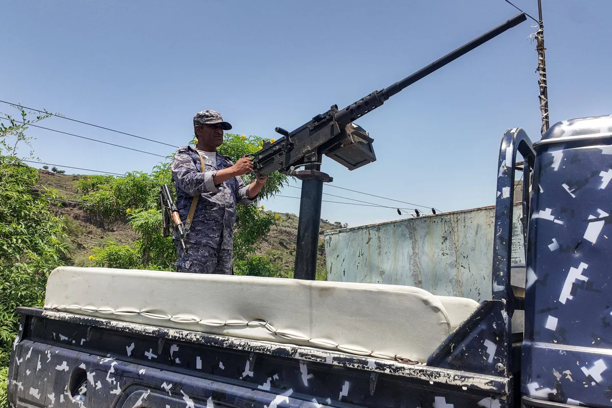 الجيش اليمني يصد محاولات توغل حوثية استراتيجية غرب تعز