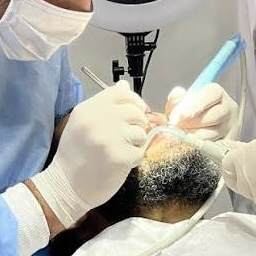 تعميم يحظر ظهور أطباء الأسنان على وسائل الإعلام