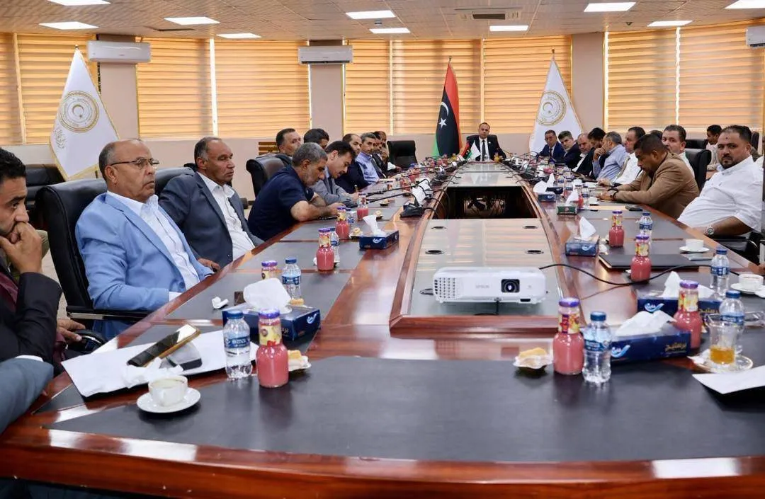 معلمو ليبيا يلوحون بالاضراب العام بسبب تدهور الاوضاع المعيشية
