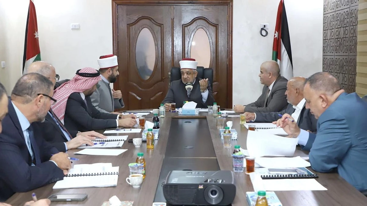 صندوق الزكاة يقر سداد ديون 117 غارمة وترميم منازل محتاجة
