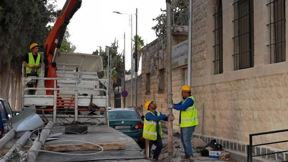 شركة كهرباء اربد تنهي تحويل الشبكات الهوائية الى ارضية في تل اربد