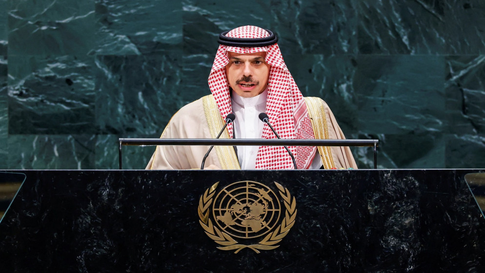 السعودية تشدد على حماية الملاحة الدولية وترفض الابتزاز في الممرات المائية