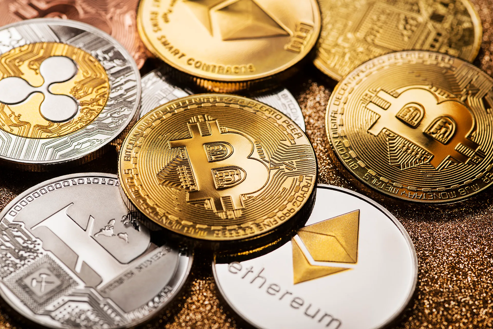 دليل شامل حول العملات المشفرة وتطور تقنية البلوكشين