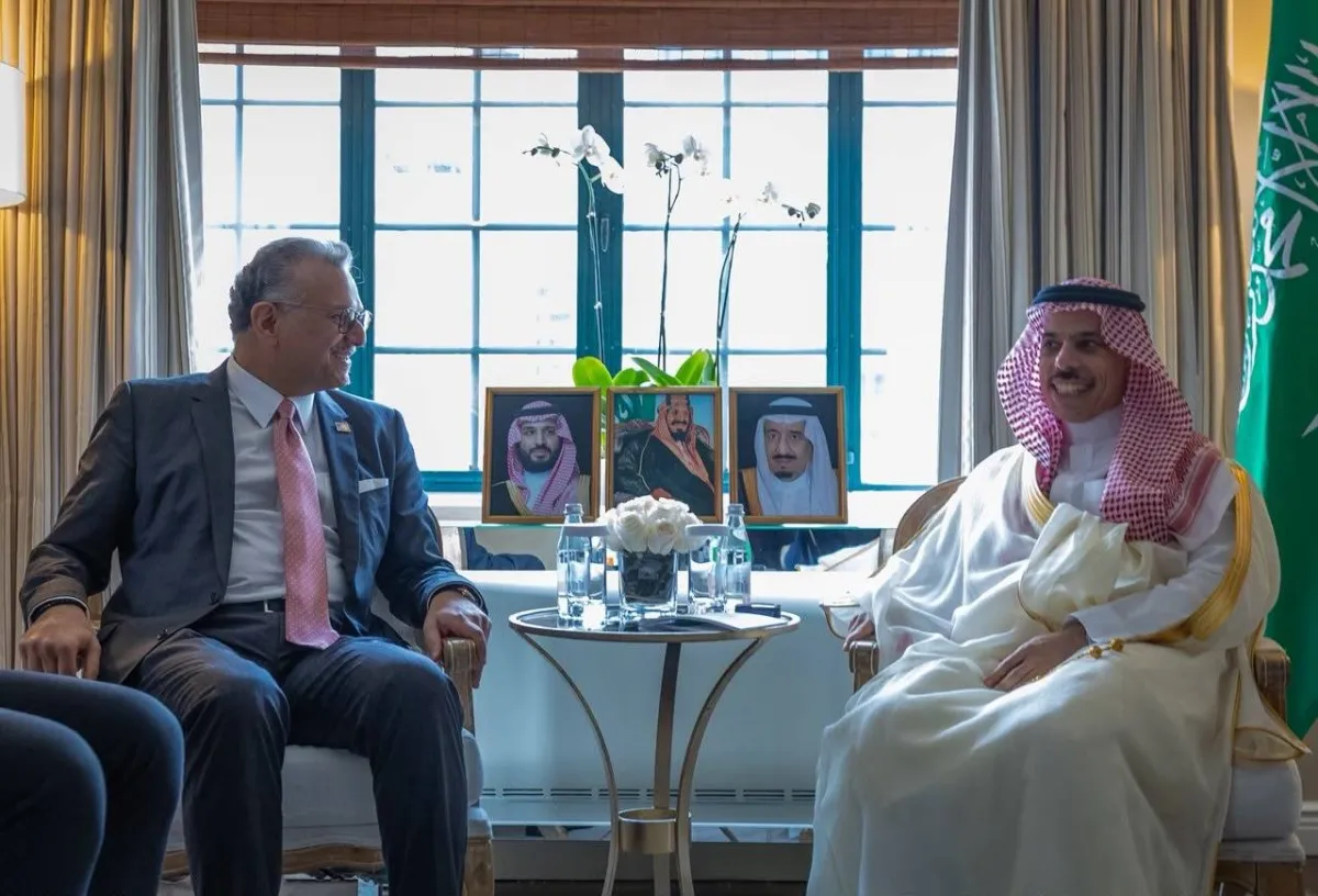 فيصل بن فرحان يبحث مع مسعد بولس مستجدات المنطقة في نيويورك